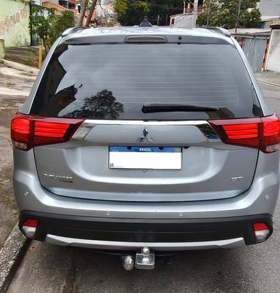 MITSUBISHI OUTLANDER 3.0 GT 4X4 V6 24V GASOLINA 4P AUTOMÁTICO MITSUBISHI OUTLANDER 3.0 GT 4X4 V6 24V GASOLINA 4P AUTOMÁTICO